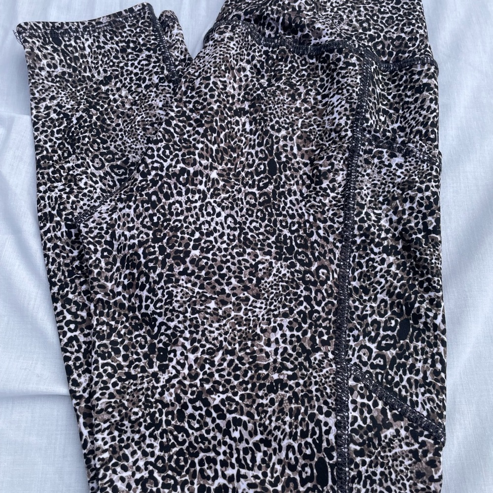 Evolution and Creation Leggings Leopard Print M